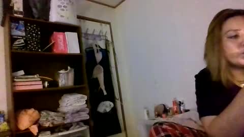 thickassazn93 online show from January 16, 2026, 1:42 am