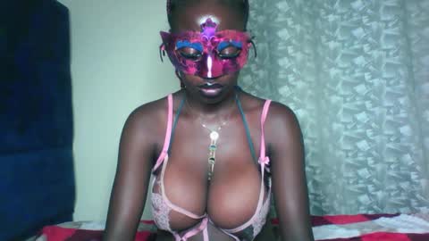 Snapshot of thickbaby9 chatting on November 15, 2025, 1:14 am lovlyn online show from November 15, 2025, 1:14 am