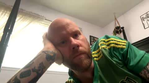 Snapshot of thickcockcali chatting on January 3, 2025, 9:15 pm CaliLove916 online show from January 3, 2025, 9:15 pm