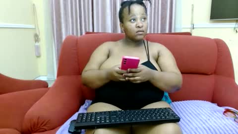 thickjuicyxxx online show from October 12, 2025, 4:17 pm