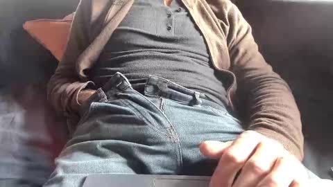 Snapshot of thickrum chatting on December 5, 2025, 10:24 am Thickru online show from December 5, 2025, 10:24 am