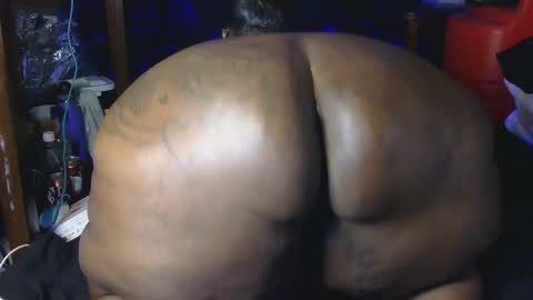 Thickumzz41 online show from February 13, 2026, 1:23 am