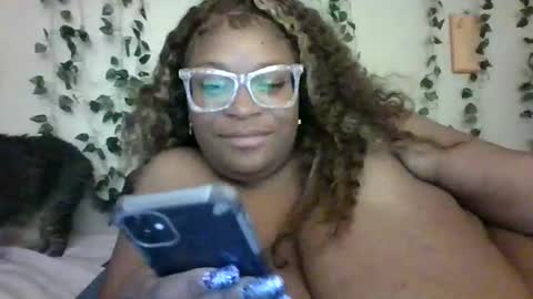 Snapshot of thickybreast chatting on February 24, 2026, 7:28 am AlleyWhoo online show from February 24, 2026, 7:28 am
