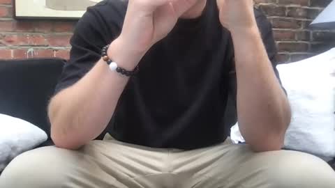 Snapshot of thierrinho8148 chatting on October 19, 2025, 3:01 pm thierrinho8148 online show from October 19, 2025, 3:01 pm