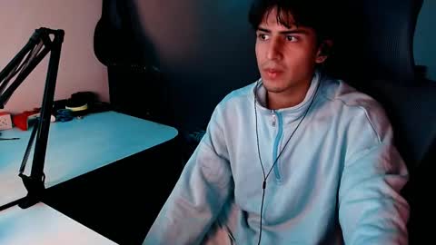 thieves_us online show from January 15, 2025, 12:04 pm