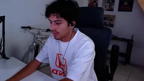 thieves_us online show from October 31, 2025, 7:04 pm