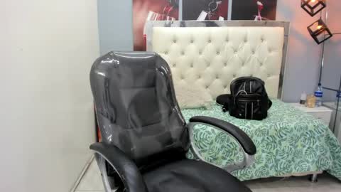Snapshot of thiiago_collins chatting on May 31, 2026, 10:44 pm THIAGO COLLINS online show from May 31, 2026, 10:44 pm