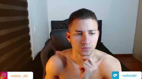 Snapshot of thin_tommy11 chatting on December 29, 2024, 2:27 am thin_tommy11 online show from December 29, 2024, 2:27 am