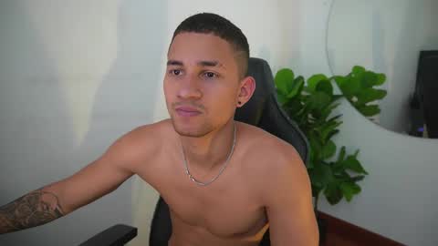 Snapshot of thin_tommy11 chatting on December 20, 2025, 8:49 pm thin_tommy11 online show from December 20, 2025, 8:49 pm