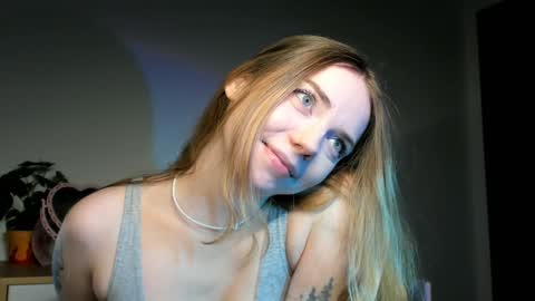 Amelia  shows on mondays fridays and sundays  if anything changes im giving updates on my fansly  online show from December 20, 2024, 7:07 pm