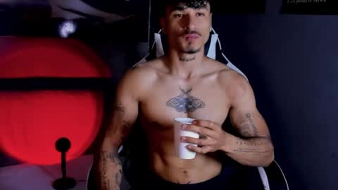 Snapshot of thomas_fit1 chatting on May 5, 2026, 2:41 am Thomas 3 JUST STAY AND BE MY LAST LOVE online show from May 5, 2026, 2:41 am