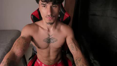 Snapshot of thomas_fit1 chatting on May 30, 2026, 10:18 pm Thomas 3 JUST STAY AND BE MY LAST LOVE online show from May 30, 2026, 10:18 pm