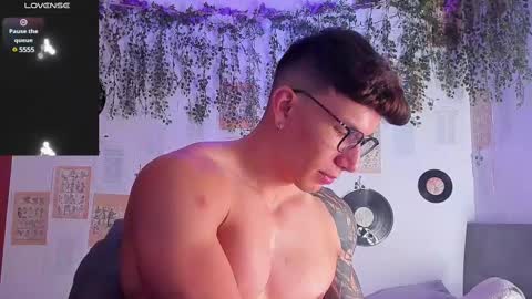 Thomas Grey online show from March 3, 2025, 11:33 am