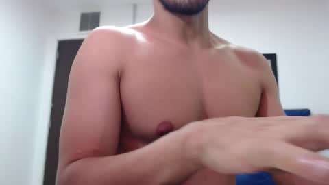 Snapshot of thomas_neuman chatting on February 8, 2025, 8:21 pm Thomas online show from February 8, 2025, 8:21 pm