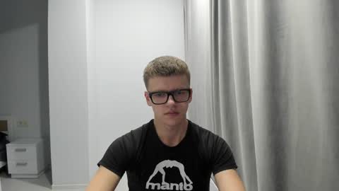 Snapshot of thomas_shelbivip chatting on December 2, 2024, 12:09 am Tomas online show from December 2, 2024, 12:09 am