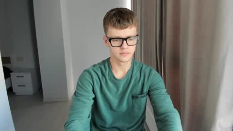 Snapshot of thomas_shelbivip chatting on January 12, 2025, 11:28 am Tomas online show from January 12, 2025, 11:28 am