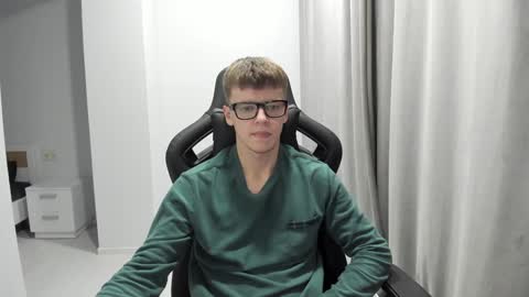 Snapshot of thomas_shelbivip chatting on January 13, 2025, 7:21 pm Tomas online show from January 13, 2025, 7:21 pm