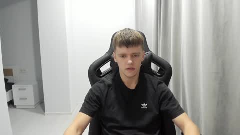 Snapshot of thomas_shelbivip chatting on January 15, 2025, 4:00 pm Tomas online show from January 15, 2025, 4:00 pm