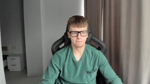 Snapshot of thomas_shelbivip chatting on January 24, 2025, 7:41 am Tomas online show from January 24, 2025, 7:41 am