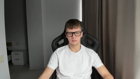 Snapshot of thomas_shelbivip chatting on January 27, 2025, 10:49 am Tomas online show from January 27, 2025, 10:49 am