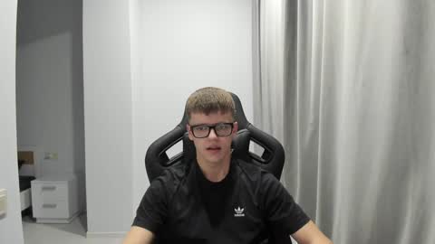 Snapshot of thomas_shelbivip chatting on January 30, 2025, 7:48 pm Tomas online show from January 30, 2025, 7:48 pm