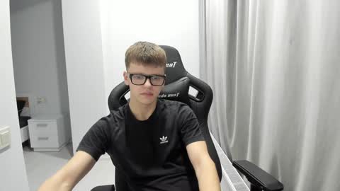 Snapshot of thomas_shelbivip chatting on January 31, 2025, 8:22 pm Tomas online show from January 31, 2025, 8:22 pm