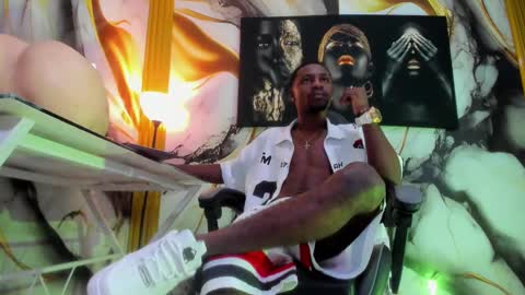 Thomas online show from October 1, 2025, 3:34 am