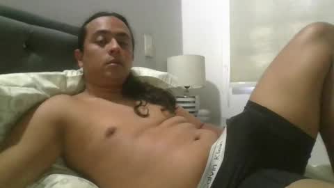 Snapshot of thomasbbc25 chatting on January 30, 2025, 5:39 pm Thomas online show from January 30, 2025, 5:39 pm