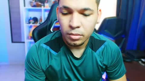 Snapshot of thomascollins__ chatting on October 31, 2025, 6:14 am Thomas online show from October 31, 2025, 6:14 am