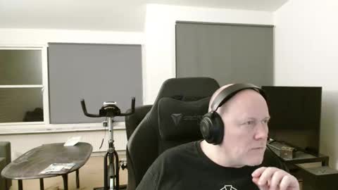 thomash32 online show from September 22, 2025, 8:00 pm