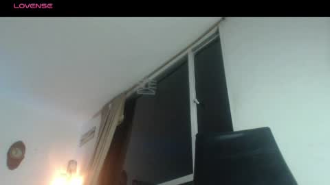 Snapshot of thomasjons chatting on April 28, 2026, 9:47 am thomasjons online show from April 28, 2026, 9:47 am
