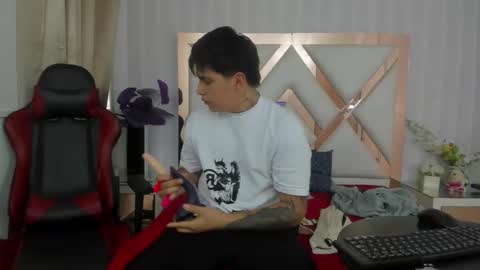 thomasthund online show from January 12, 2026, 1:27 pm