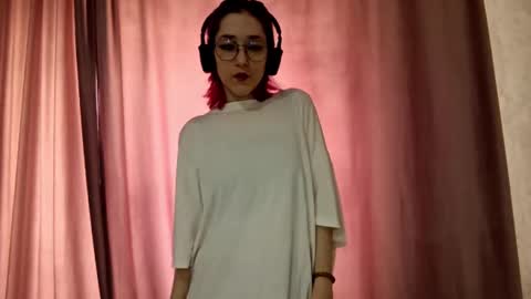 Lina online show from January 6, 2026, 6:39 am