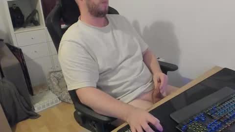 thommy2008 online show from October 31, 2025, 2:40 pm