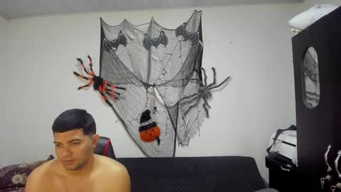 thomson_hot01 online show from October 25, 2025, 5:48 am