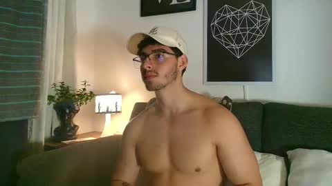 thomylov online show from February 17, 2026, 5:04 am