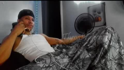 ThroatTaker4l  online show from April 16, 2026, 9:39 pm