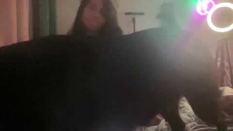 Snapshot of throatyygoat chatting on October 31, 2025, 5:19 am throatyygoat online show from October 31, 2025, 5:19 am