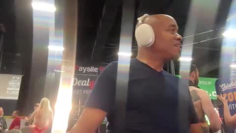 austin xzandros online show from October 25, 2025, 6:13 pm