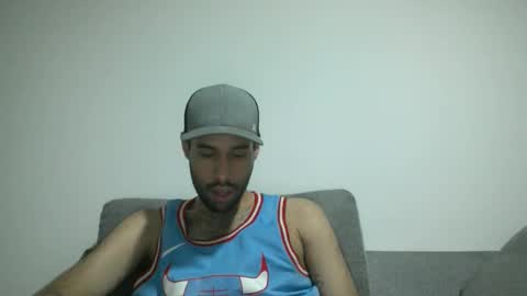 Snapshot of throwawayyourgun chatting on December 6, 2024, 10:30 pm Luka online show from December 6, 2024, 10:30 pm