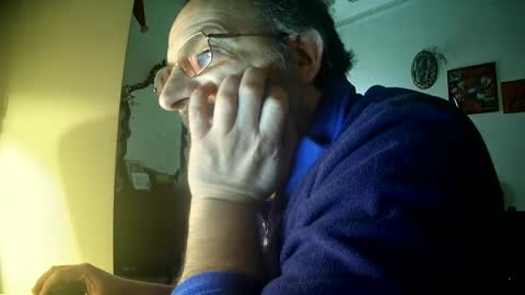 Snapshot of thunderflash73 chatting on February 19, 2025, 1:28 pm Little Wolf online show from February 19, 2025, 1:28 pm