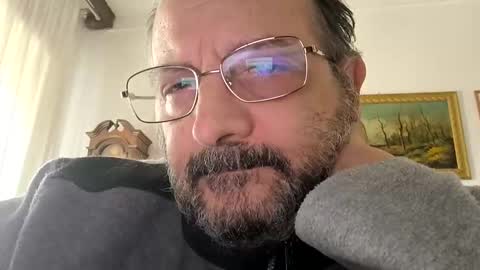 Snapshot of thunderflash73 chatting on October 3, 2025, 2:25 pm Little Wolf online show from October 3, 2025, 2:25 pm