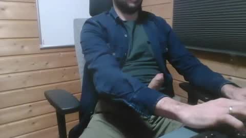 Snapshot of thx_4some_sharing chatting on March 3, 2025, 12:59 am toobigcockforonegirl online show from March 3, 2025, 12:59 am