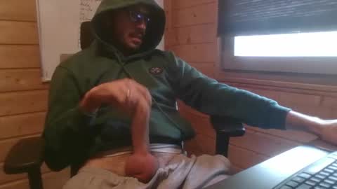 Snapshot of thx_4some_sharing chatting on October 6, 2025, 8:12 am toobigcockforonegirl online show from October 6, 2025, 8:12 am