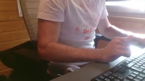 Snapshot of thx_4some_sharing chatting on October 7, 2025, 7:27 am toobigcockforonegirl online show from October 7, 2025, 7:27 am