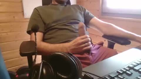 toobigcockforonegirl online show from May 22, 2026, 11:49 am