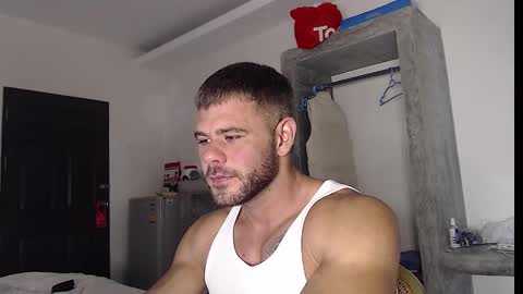 Snapshot of thybautsenses chatting on September 29, 2025, 4:28 am thybautsenses online show from September 29, 2025, 4:28 am