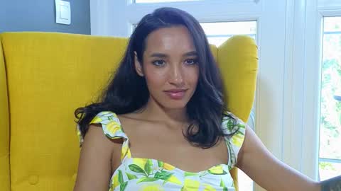 Snapshot of tia_j chatting on September 19, 2025, 2:40 pm tia_j online show from September 19, 2025, 2:40 pm