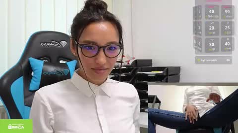 Snapshot of tia_j chatting on September 25, 2025, 2:54 pm tia_j online show from September 25, 2025, 2:54 pm
