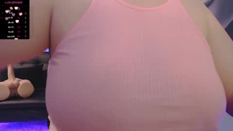 Tia Bella online show from February 4, 2025, 4:50 pm